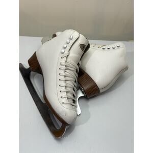 RIEDELL RED RIBBON MODEL 117 WOMEN'S FIGURE SKATES SIZE 6